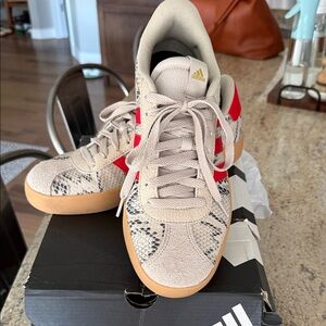 Adidas Beige and Red Patterned Sneakers